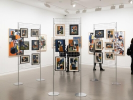 Pannello espositivo EXPO'  "griglia metallica" con basi tonde.MD-EXG10T2